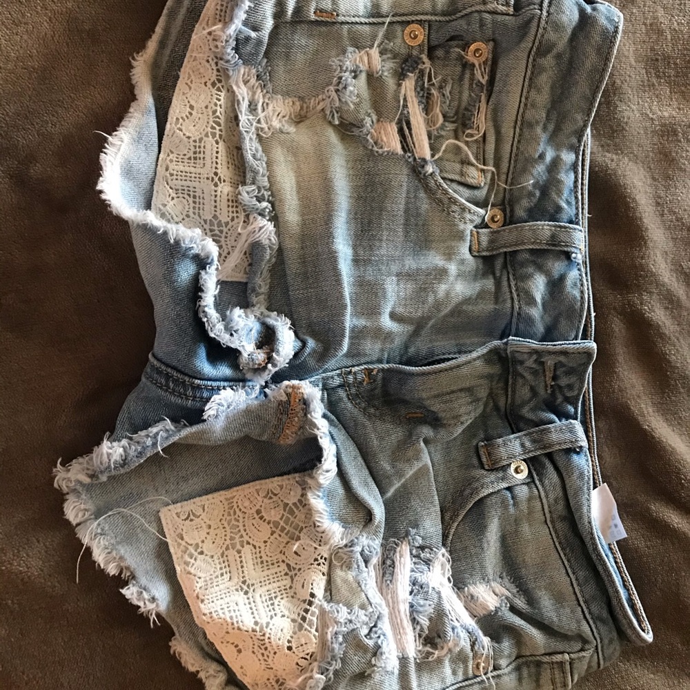 Women’s American eagle jean shorts